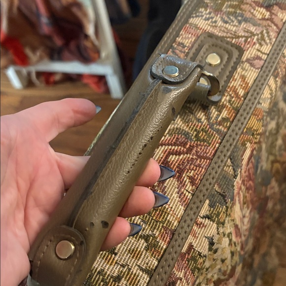 3 piece vintage Jaguar luggage set - Picture 5 of 15